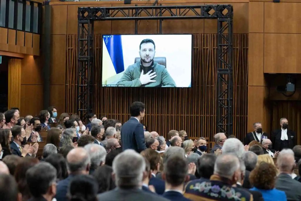 Politikanët evropianë kërkojnë që çmimi Nobel t’i jepet Zelenskyy-t dhe popullit ukrainas zelensky GettyImages 1239215507 1