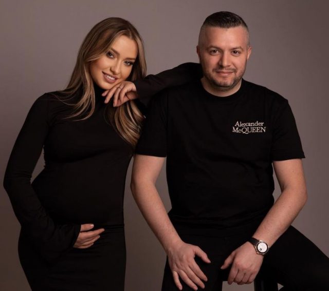 Baba për herë të parë, Dj i famshëm ndan lajmin e gëzuar dhe zbulon emrin e fëmijës 1 1 43 640x567 1