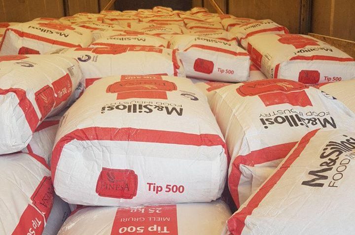 Korçë/ AKU zbulon 10 ton miell jashtë afatit të përdorimit, gjobitet subjekti 1 720x477 2