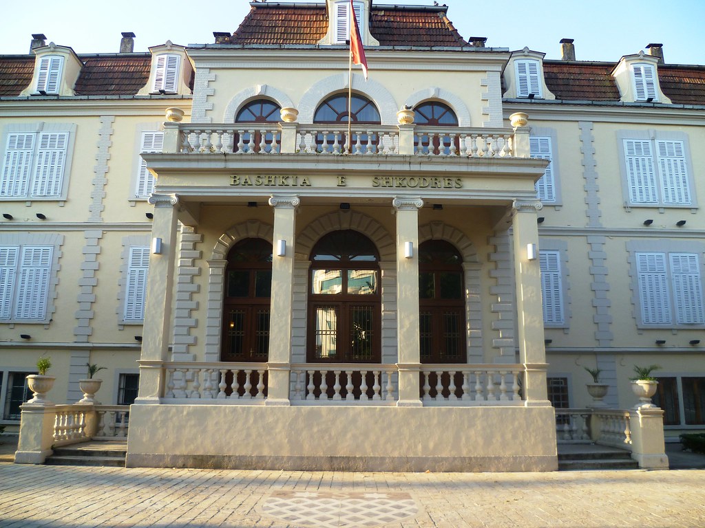 Bardh Spahia nis shkarkimet nga administrata e Voltana Ademit, largon 2 administratorë në Bashkinë Shkodër 10278196995 01e6b1ed45 b