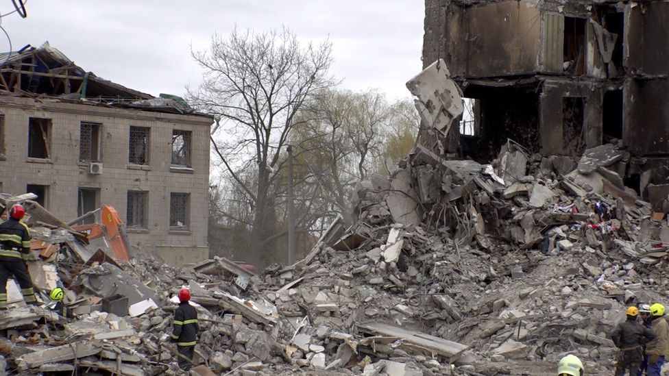 Analizë nga BBC: Rruga e gjatë e Ukrainës drejt drejtësisë 3 124162159 lowen destruction