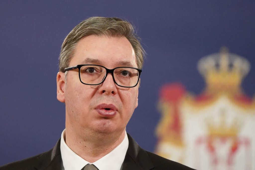 Vihet në pranga personi që kërcënoi me vdekje presidentin Vuçiç 1641461998 Tan2022 1 6 10262584 1 1200x800 1