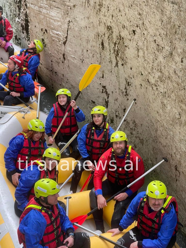 Dy deputetet socialiste arratisen për rafting në fundjavë 3 278293692 10225873573533522 4666604637042836000 n