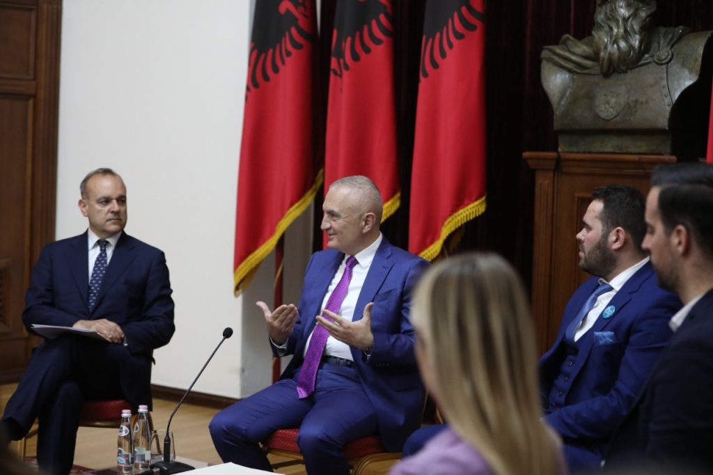 "Rinia të marrë në dorë fatet e saj". Meta thirrje të rinjve: Ka ardhur koha për një zgjim 4 278331486 529280845233822 4841102450955172348 n