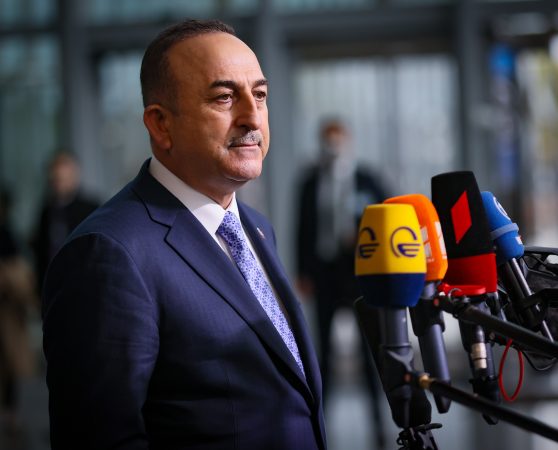 Ministri i Jashtëm: Turqia po punon ende për të ulur presidentët rusë dhe ukrainas në tryezën e bisedimeve Cavusoglu 558x450 1