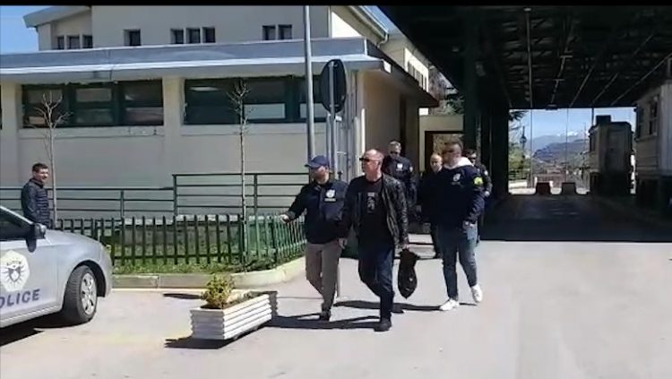 “Kur ndanin paratë në kabinë e fiknin dritën”/ Si bashkëpunonin të arrestuarit në Morinë D05B0A09 FDE9 4DFE 84A3 261AC7C22F12