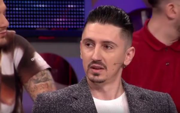 Debate të ashpra në “Përputhen”, Efi i nxjerr mesazhet Dritanit DRITAN