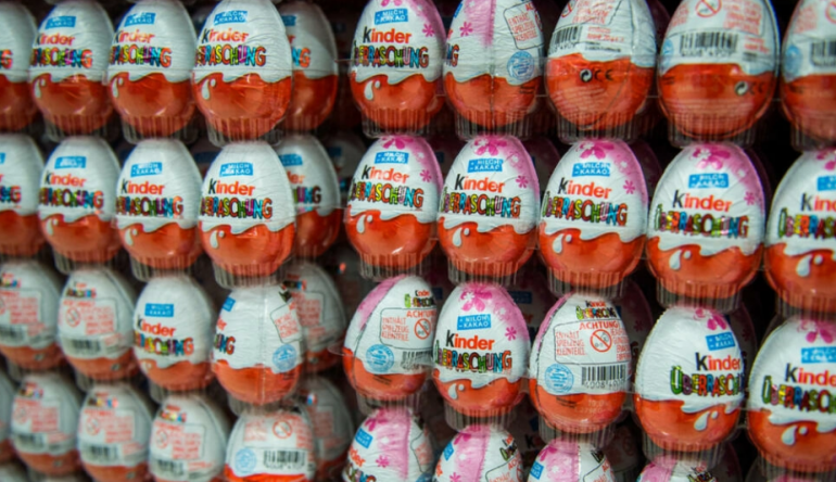 Belgjika pezullon prodhimin e çokollatës “Kinder” pas rasteve qe rezultuan me salmonelë Kinder 770x444 1