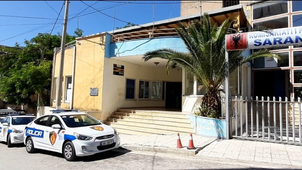 Policia me dorë të hekurt, 80 gjoba për 24 orë dhe 1 i arrestuar në Sarandë Policia sarande 1
