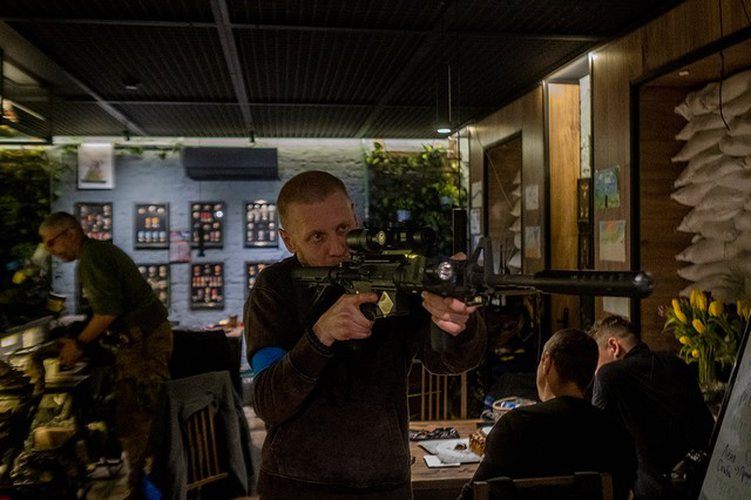 FOTOT / Brenda një njësie të fshehtë ukrainase: Rusët na kthyen në vrasës 4 UKRAINE 4