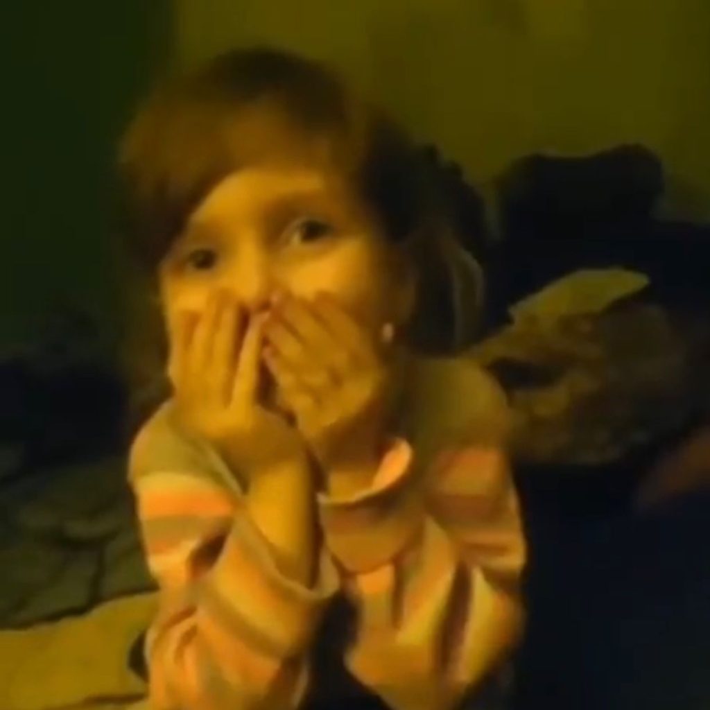 Video/ Moment emocionues i vogëlushes në bunker: “Dua të shkoj në shtëpi” WhatsApp Image 2022 04 18 at 11.09.10 AM
