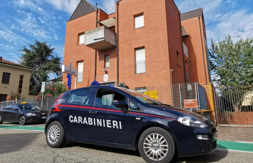 Hidhet nga kati i dytë për t’i shpëtuar policisë, në pranga shqiptari klandestin në Itali cara