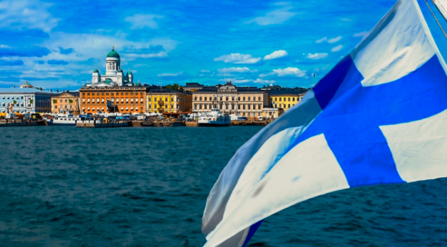 Finlanda bën lëvizjen e papritur: Brenda pak javësh mund të… finlande pamje flamur 696x385 e1596753057836