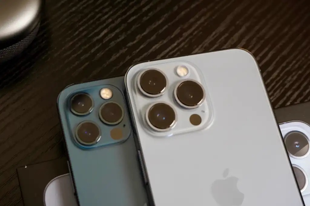 Apple pritet të bëjë ndryshime të kamerës tek Iphone 14 iphone 13 pro camera compare 1