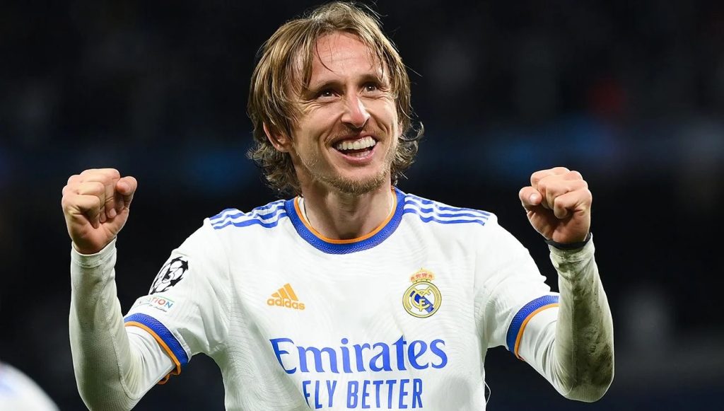 Modrić rinovon me Real Madrid-in, refuzon milionat luka modric celebrando ante el psg