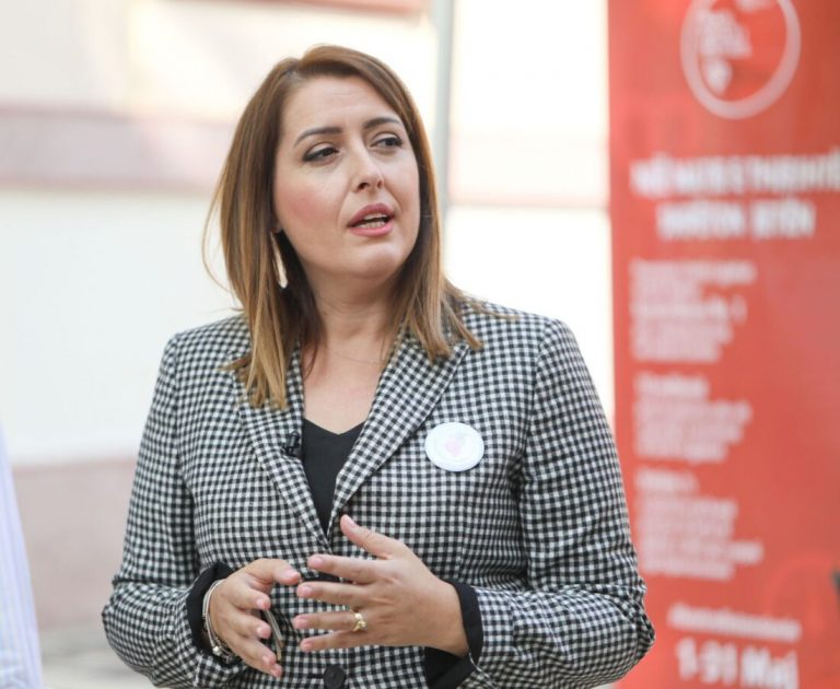Manastirliu: Nga 1 nëntori do të kryhet vaksina kundër kancerit të qafës së mitrës ogerta