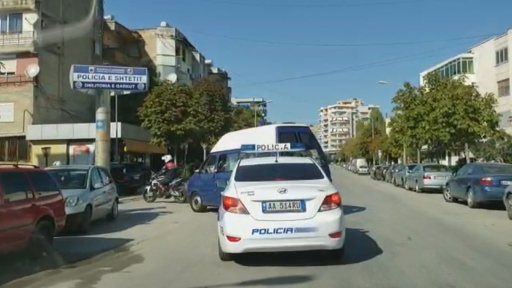 Vlorë, dy shtetas vihen në prangat e policisë pasi kapen me drogë policia vlore 1024x576 1