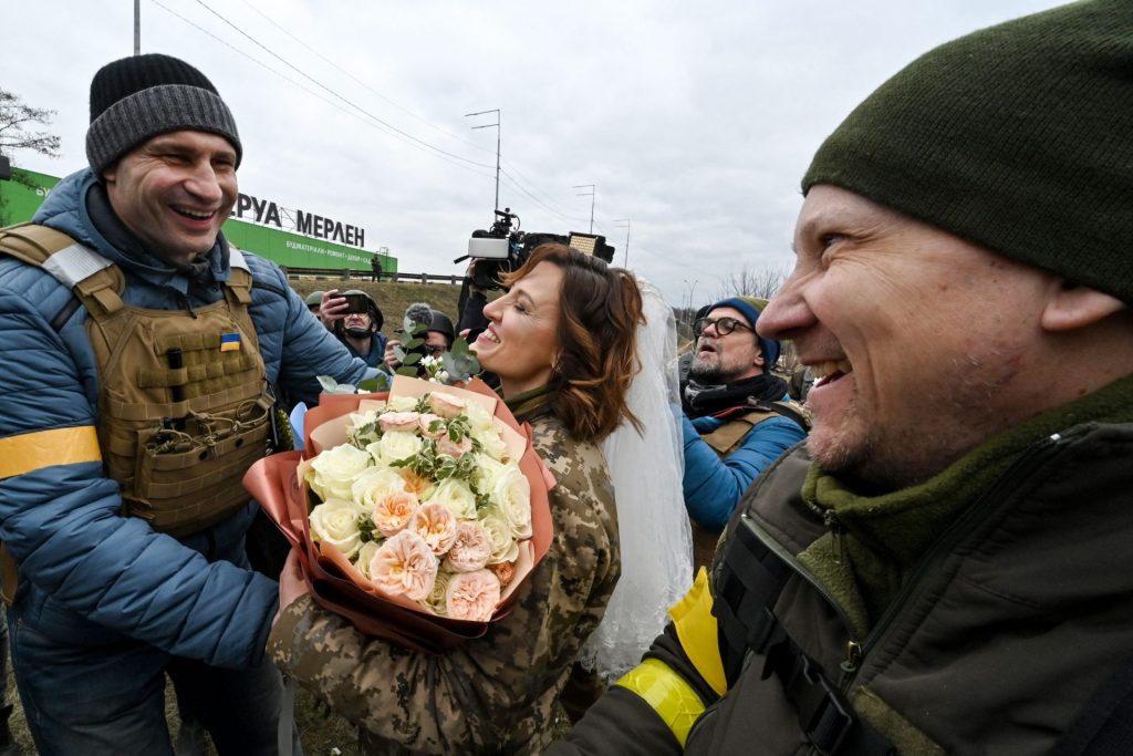 ukraine wedding babies russia war marriage 1920x1280 1