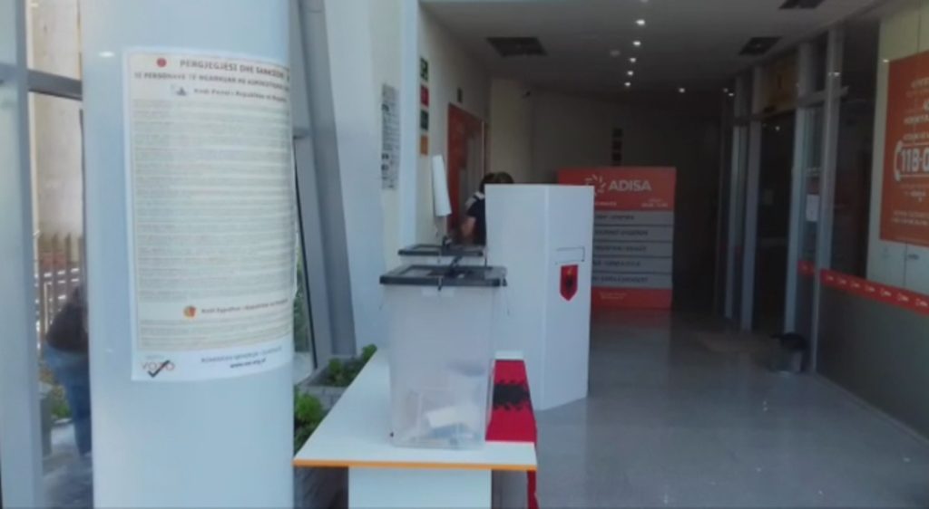 Shtyhen zgjedhjet për kryetarin e PD-së në Bulqizë, dyshime se u shtuan 500 votues zgjedhje votime