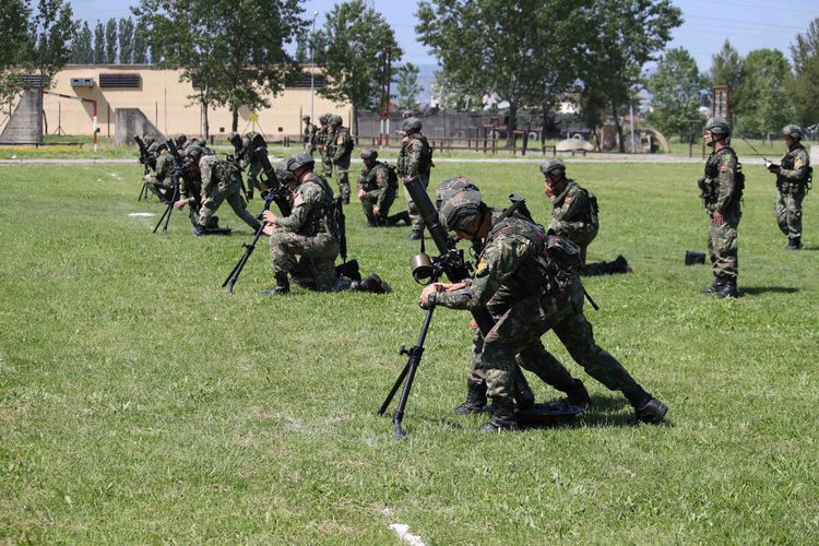 SHBA u ndan ndihmë ushtarake edhe disa vendeve të Ballkanit. Mes tyre dhe Shqipëria 0 500 ushtri2 847