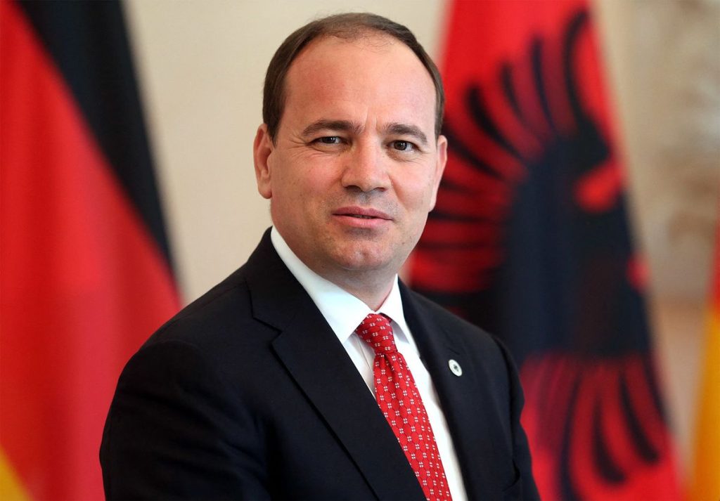 Trupi i Bujar Nishanit sillet nesër në Shqipëri, homazhet zyrtare mbahen të enjten në presidencë 1200x 1