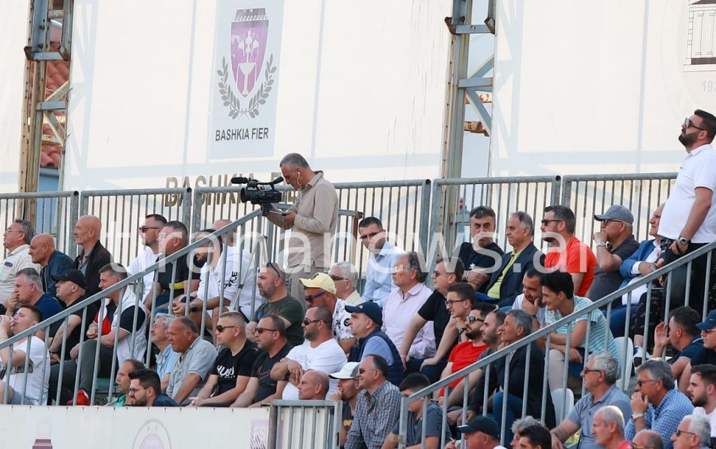 U përjashtua nga PS, Koço Kokëdhima shfaqet në krah të Taulant Ballës 1 280196598 538842064263039 4281152986596861707 n 1