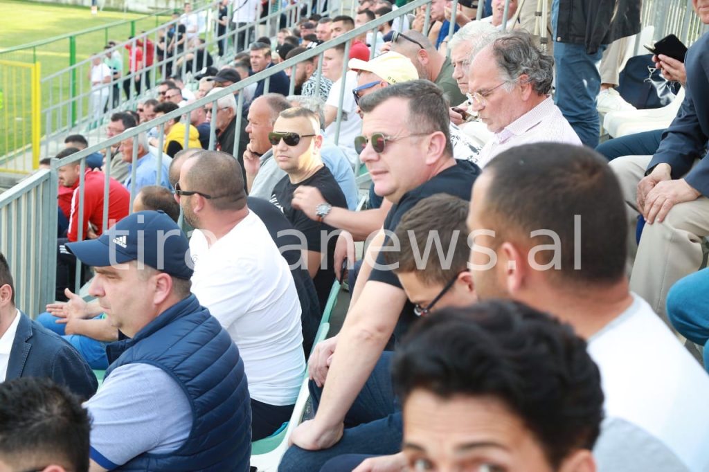U përjashtua nga PS, Koço Kokëdhima shfaqet në krah të Taulant Ballës 2 280293753 538842020929710 7015804585631995434 n 1