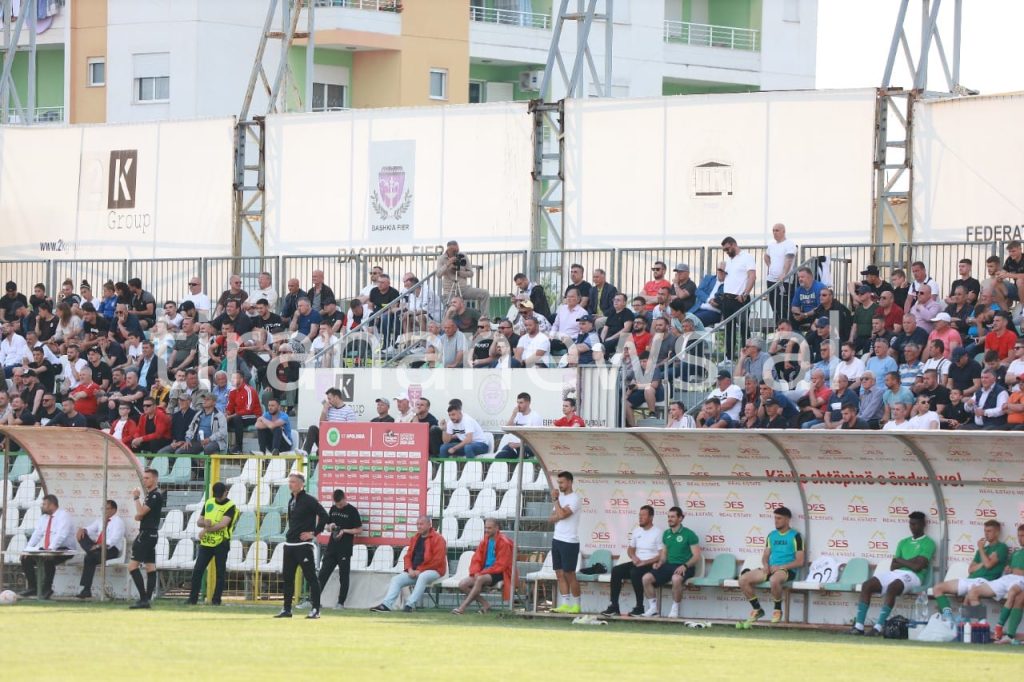 U përjashtua nga PS, Koço Kokëdhima shfaqet në krah të Taulant Ballës 3 280426609 538842180929694 3441042911080763654 n 1