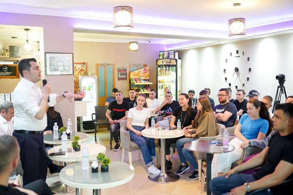 100 të rinj e të reja të Elbasanit i bashkohen PS-së, Gjiknuri: Idetë e të rinjve kanë qenë kurdoherë pjesë e agjendës sonë 281361151 546393863522670 5968241089230726574 n