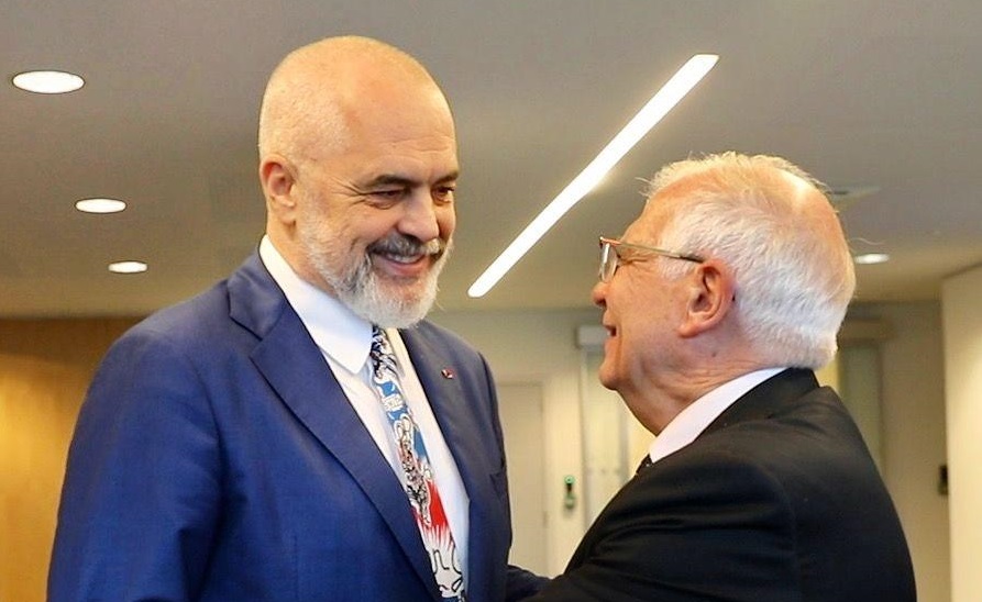 Rama në Bruksel, takon shefin e diplomacisë europiane. Momenti kur shtrëngojnë duart të buzëqeshur 452f7d62 a1fd 48c5 b774 e4791e22c09b 1