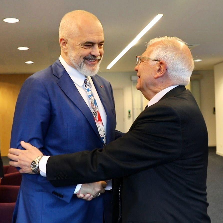 Rama në Bruksel, takon shefin e diplomacisë europiane. Momenti kur shtrëngojnë duart të buzëqeshur 1 452f7d62 a1fd 48c5 b774 e4791e22c09b