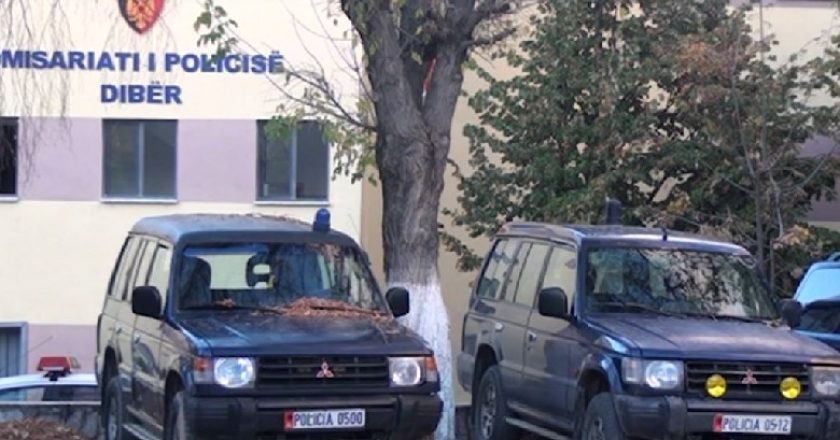 Dibër/ Policia arreston 1 shtetas dhe procedon 3 të tjerë për vepra të ndryshme penale 914A630C BC6A 4D9B 9C5B E743E1C20D53 840x440 1