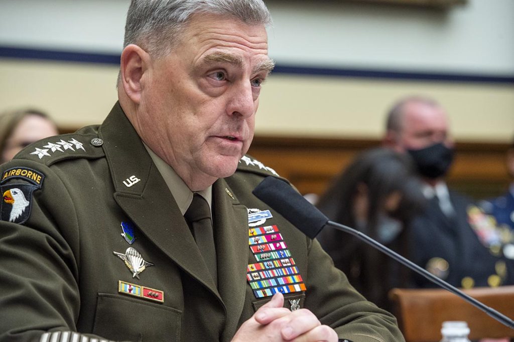 Gjenerali i lartë amerikan jep alarmin: Pushtimi i Ukrainës mund të fusë në luftë fuqitë e mëdha Gjeneral Mark Milley t