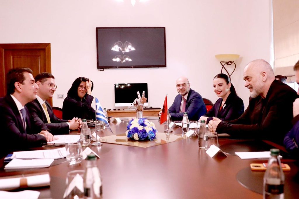 Rama dhe ministri grek