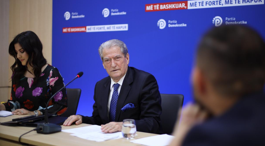 Si do reagoni nëse merreni i pandehur? Berisha: Do mbroj të vërtetën Untitled 43