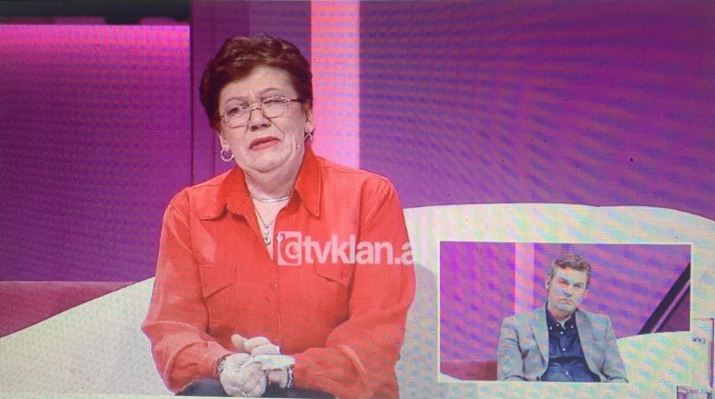 E dhimbshme/ Shiste qumështin e gjirit për ta ushqyer, nëna biologjike rrëfen para të birit historinë e trishtë WhatsApp Image 2022 05 01 at 4.27.13 PM
