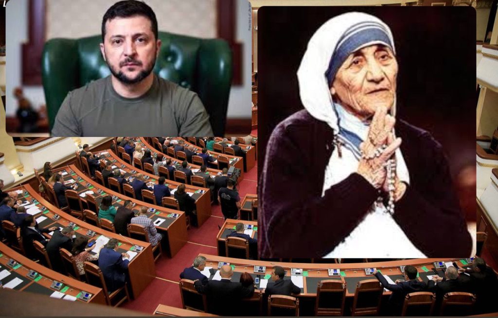 “Shqipëria e vogël me zemër të madhe”, Zelenskyy përmend Nënë Terezën: Shembulli më i mirë i dashurisë ndaj njerëzimit WhatsApp Image 2022 05 03 at 1.50.14 PM