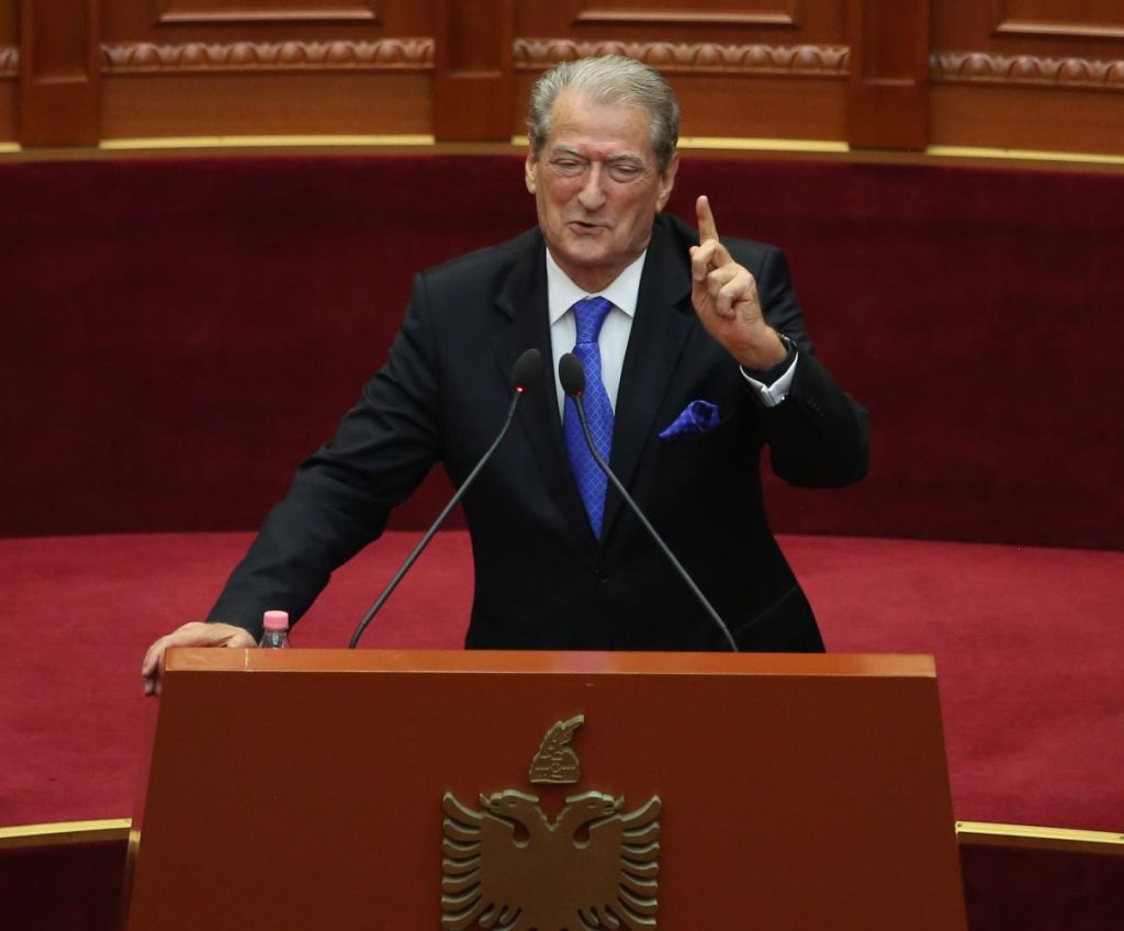 FOTOT/ Maxhoranca rrëzoi rezolutën për gjenocidin në Srebrenicë, ja veprimi i Berishës 5 WhatsApp Image 2022 05 12 at 10.53.50 AM 2 1