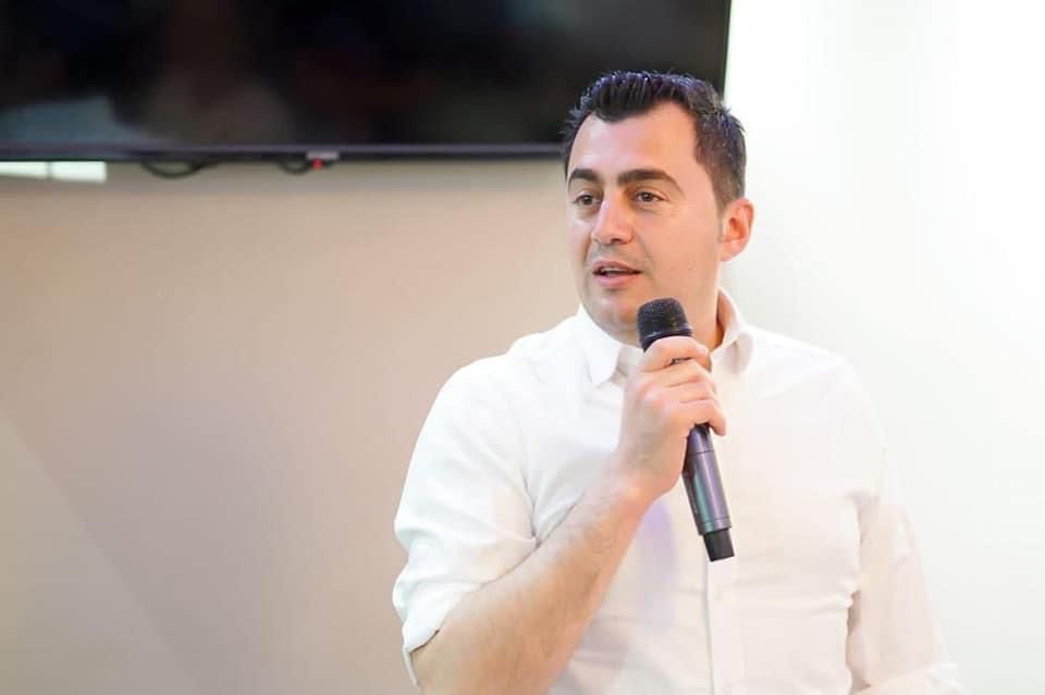 100 të rinj e të reja të Elbasanit i bashkohen PS-së, Gjiknuri: Idetë e të rinjve kanë qenë kurdoherë pjesë e agjendës sonë 2 WhatsApp Image 2022 05 15 at 10.40.37 AM 1