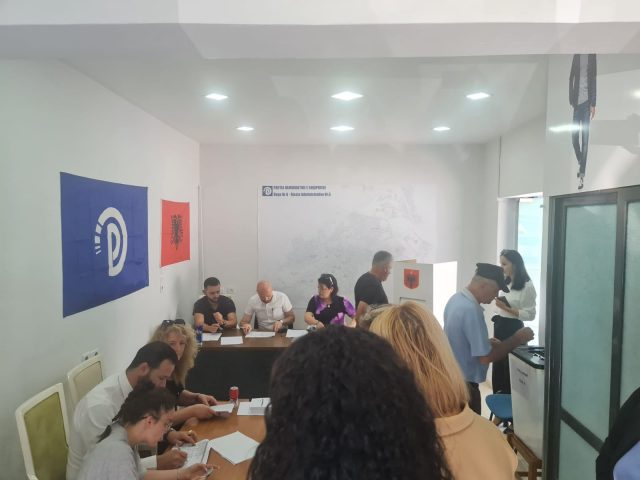 “Rithemelimi”: Ja si po shkon votimi në 108 qendra WhatsApp Image 2022 05 22 at 9.10.43 AM 1 640x480 1
