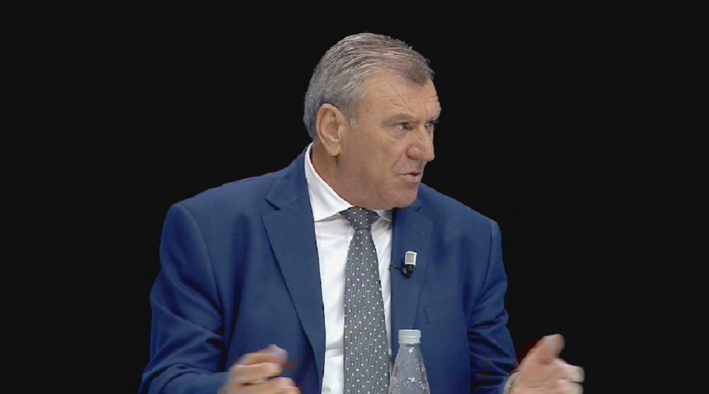 “Sot, mësuesi ka frikë nxënësin”/ Duka reagon ashpër pas uljes së mesatares për degët e mësuesisë agr