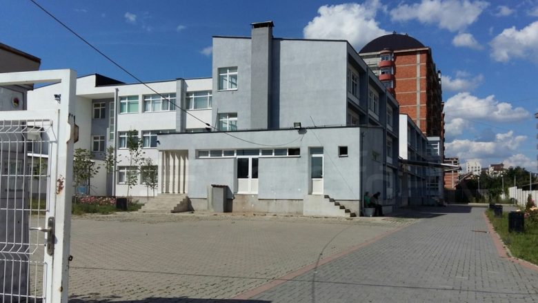 Alarm për bombë në një shkollë në Prishtinë alarm per bombe