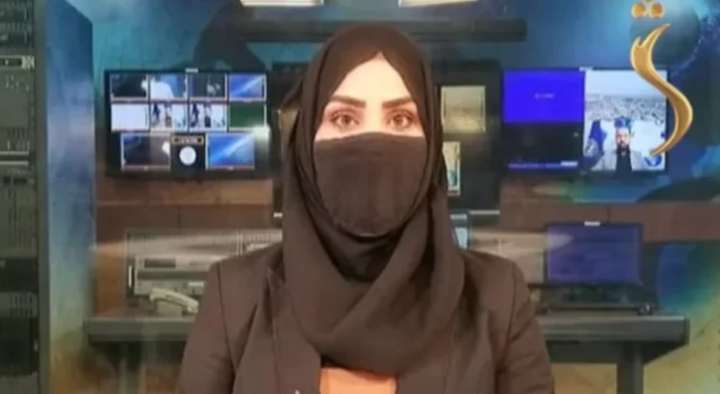 Talibanët urdhërojnë prezantueset televizive të mbulojnë fytyrën burke 1