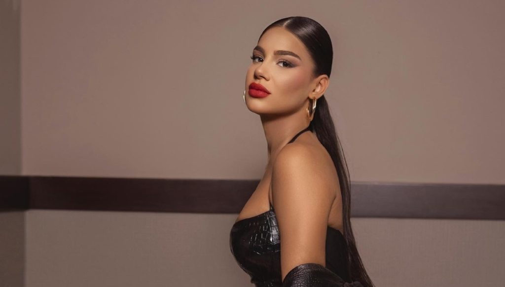 Foto/ Dhurata Dora pyet ndjekësit për të bërë një ndryshim, a mendoni se duhet ta miratojmë? dhurata doraa 1