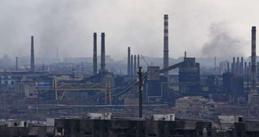 Ukraina dhe Rusia arrijnë marrëveshjen për evakuimin e ushtarëve të plagosur nga fabrika e çelikut fabrika e celikuyt