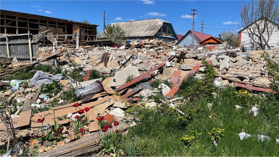 Humbi gjithë familjen nga bombardimet ruse, rrëfimi tronditës i policit ukrainas: Toka filloi të dridhej, nisa menjëherë të... 2 familja e policit ukrainas 1