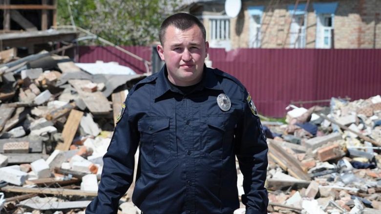 Humbi gjithë familjen nga bombardimet ruse, rrëfimi tronditës i policit ukrainas: Toka filloi të dridhej, nisa menjëherë të… ivan