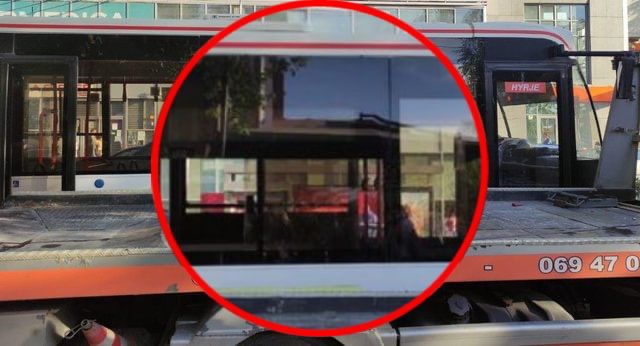 Përplaset një tjetër autobus urban në Tiranë kkk