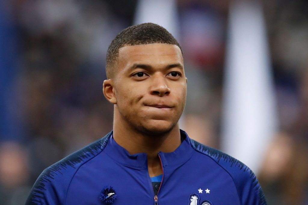 Mbappe e preku topin vetëm 11 herë në pjesën e parë mbappe 3
