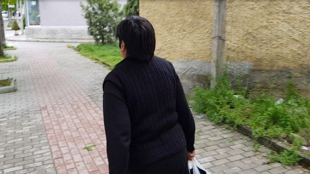 “Mund të ketë lindur shtatë muajsh”/ Flet nëna e Valmira Hasimllarit: Kishte të vjella që në shtator nene hasimllari